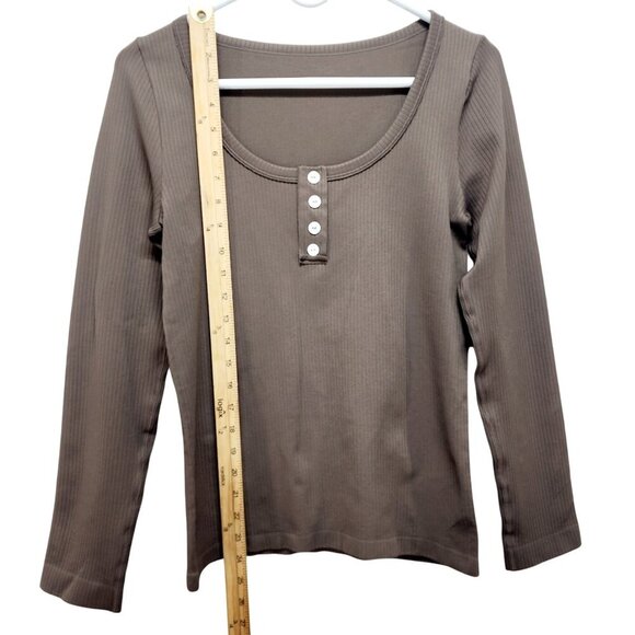 OQQ Long-Sleeve Brown Ribbed Henley Top With Button Detail Size M - Picture 7 of 9